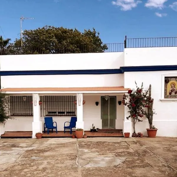 Sagrado Corazón - Chalet con piscina, a 25m playa, hotel en Sanlúcar de Barrameda