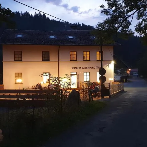 Penzion Klášterský mlýn, hotel v destinaci RejÅ¡tejn