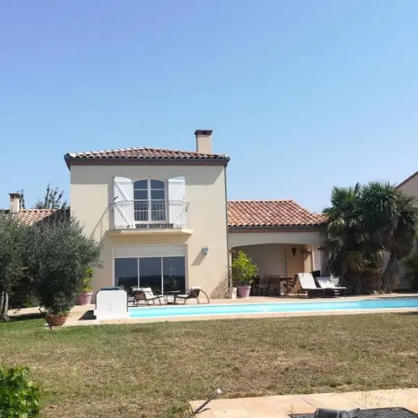 Domaine de Cayre, hotel v destinaci Mervilla