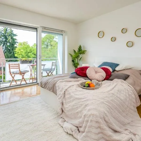 프라일라싱에 위치한 호텔 EG Rechts -Wunderschöne 80m² große 3-Zimmer City Wohnung nähe Salzburg