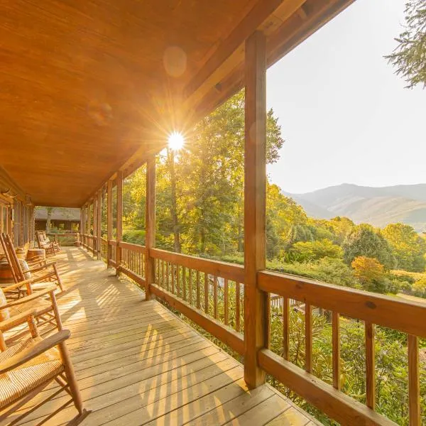 Mount Mitchell Eco Retreat, hotell i Marion