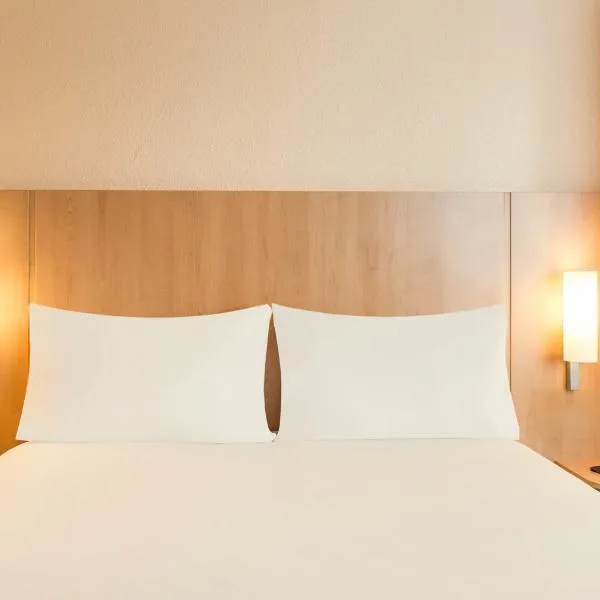 ibis Paris Pantin Eglise, hotel em Pantin