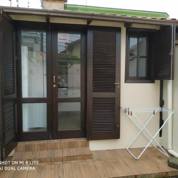 Kitinet para 2 pessoas próximo do mar - Ingleses - Com garagem