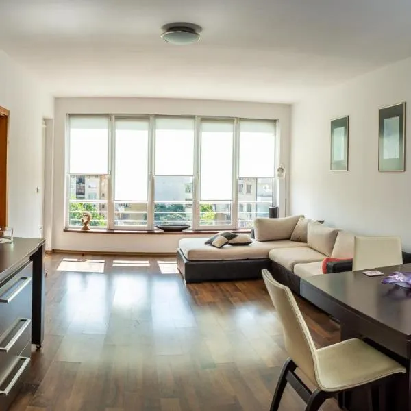 Central Apartment Mountain View، فندق في سوبوت