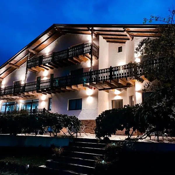 PANORAMIC Sus In Deal – hotel w mieście Vişeu de Jos