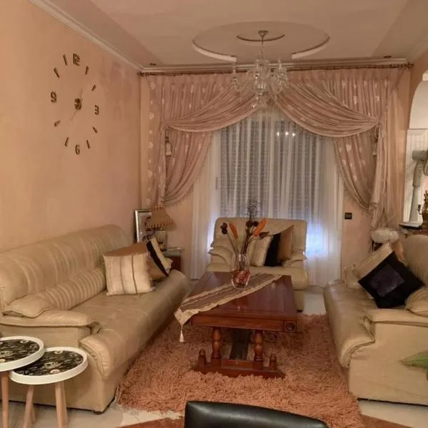 Comfortable home in middle Atlas: Azrou şehrinde bir otel