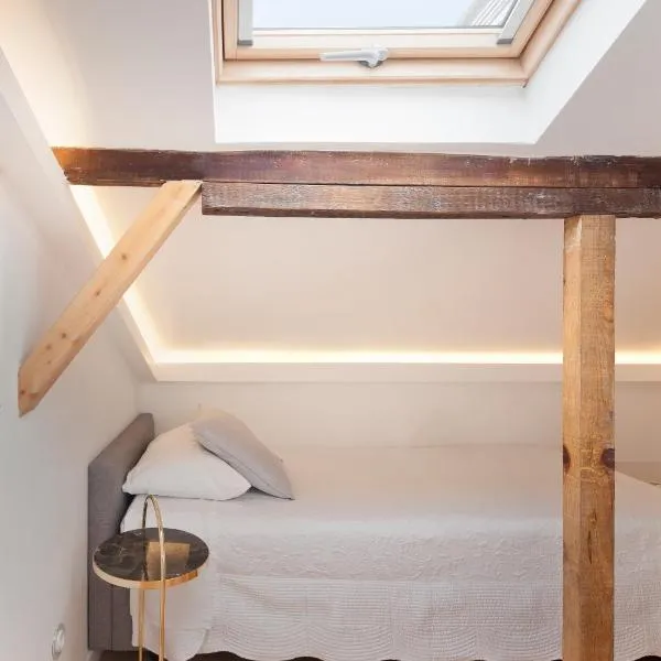 Tiny Cosy Room- Alcantara