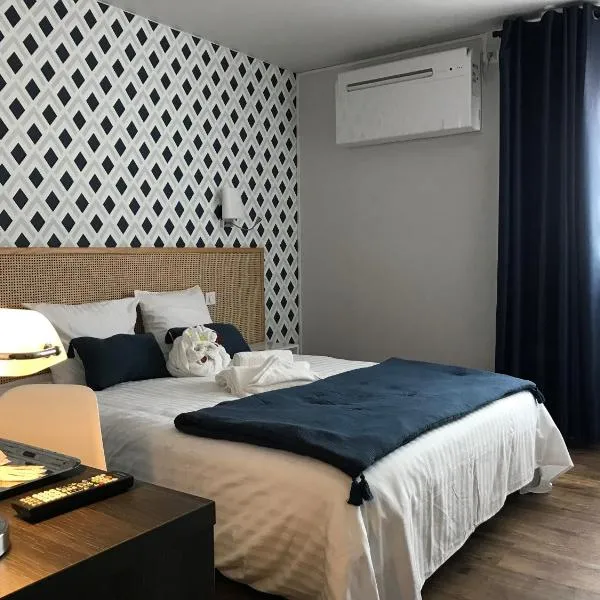 Hôtel Le Glacier, hotel v destinaci Villeneuve-sur-Lot