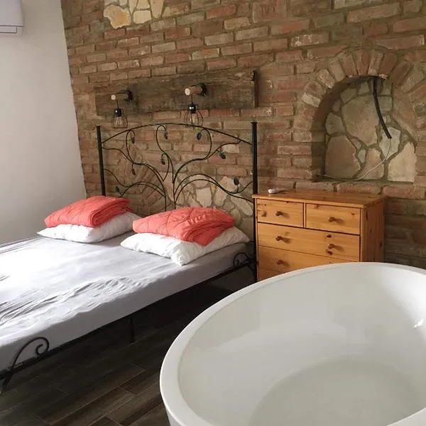 Cuki Apartmanok, hotel em Dombóvár