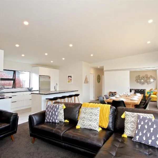 Mountain Adventure Spa Escape - Ohakune Home, hotel in Ohakune