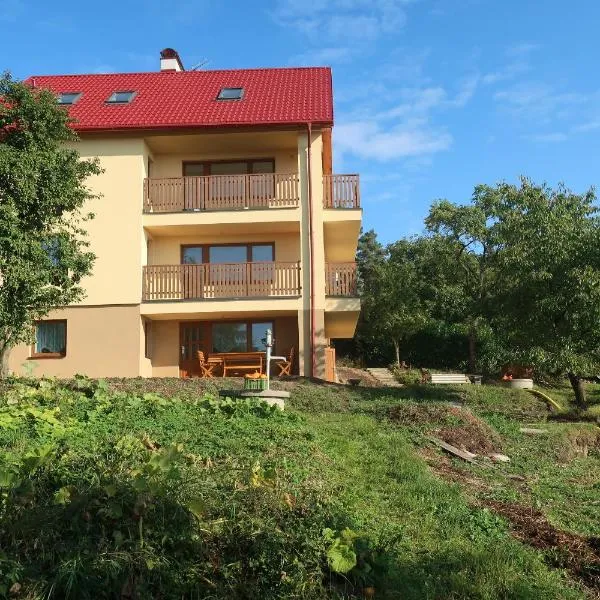 Apartmány U Zvoničky, hotel v destinaci Prachov