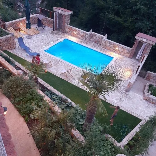 Jelica – hotel w mieście Polje