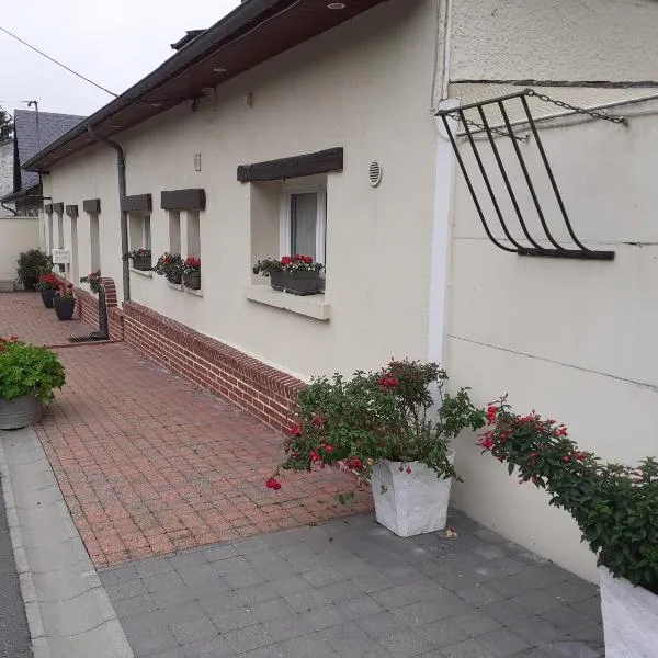 relais des tourterelles, hotel in La Neuville-aux-Joûtes