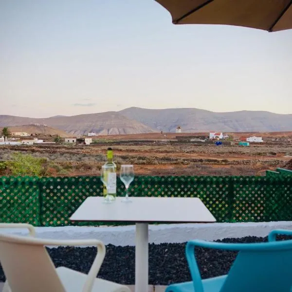Siempre Feliz La Casita Los Molinos, hotel v destinaci Villaverde
