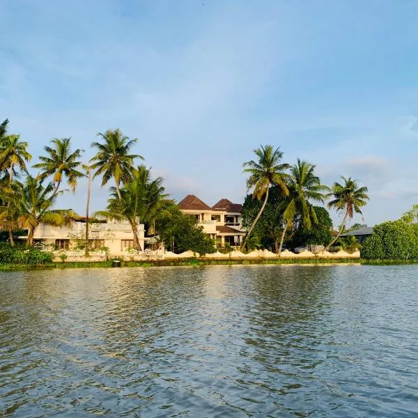 BluSalzz Villas - The Ambassador's Residence, Kochi - Kerala, hotell i Eramalloor