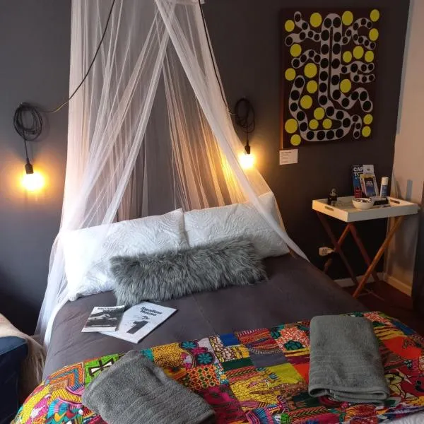 Seaside Getaway @ Swallow House Suite #1, hotell sihtkohas Strandfontein