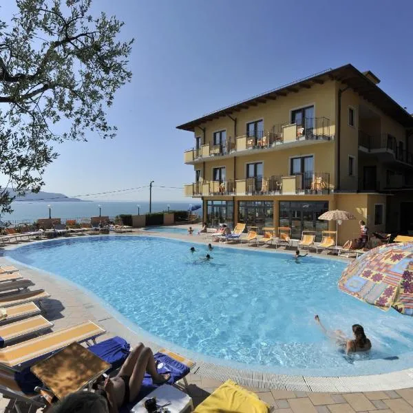All Inclusive Hotel Piccolo Paradiso, отель в Тосколано-Мадерно