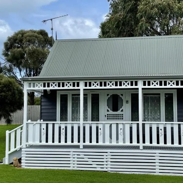 Nest - charming, comfortable coastal villa, hotel v destinaci Port Fairy