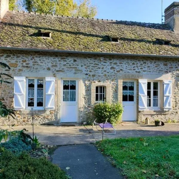 "Rêves de Gamins", Gîte de campagne "La Camusière" proche du pôle Européen et 24h, hotel in Champagné