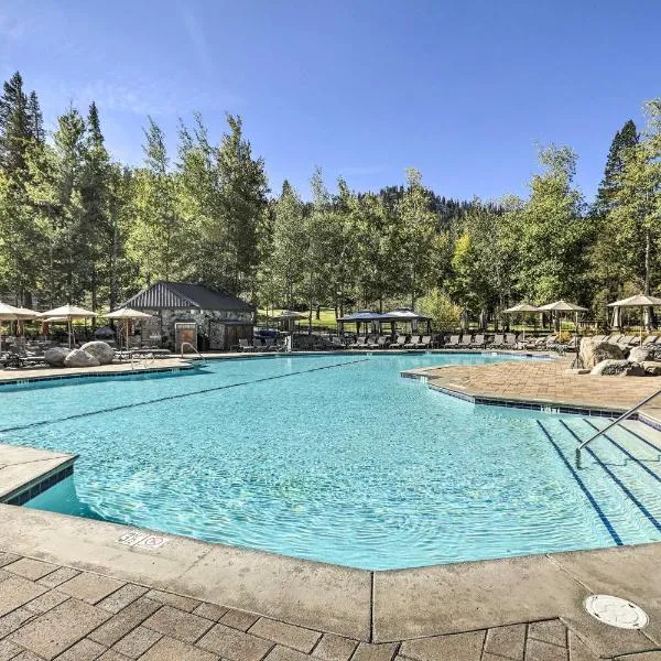 6 Mi to Lake Tahoe Everline Resort Retreat!, hotel v destinaci Olympic Valley