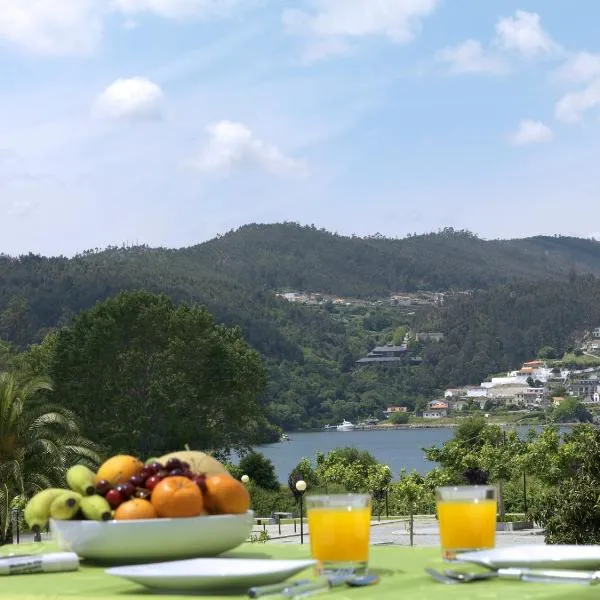 Casa de Mellares, готель у місті Melres