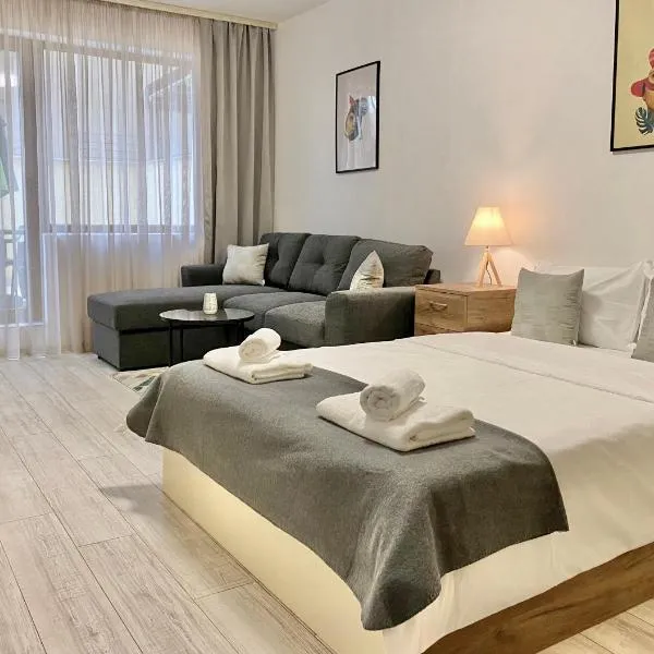 Spacious & Cozy 2 bed Apartment with Work Space & Fast Wi-fi, hotel in Stara Zagora