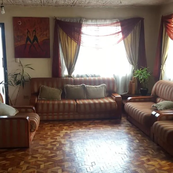 Hostel Home, hotel in Cuenca