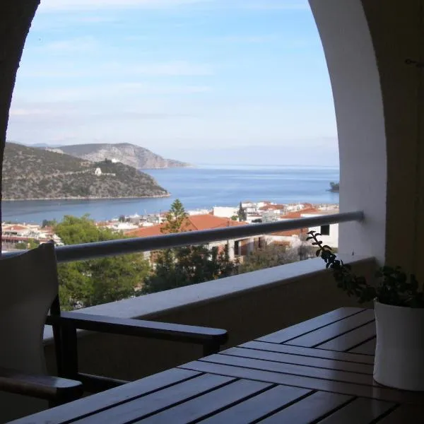 Treehouse Holiday Homes, hotel di Ermioni