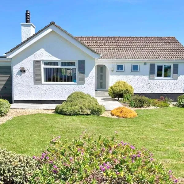 Bungalow33 Benllech, hotel in Benllech