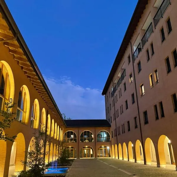 Corte Milano, hotel u gradu Rocano