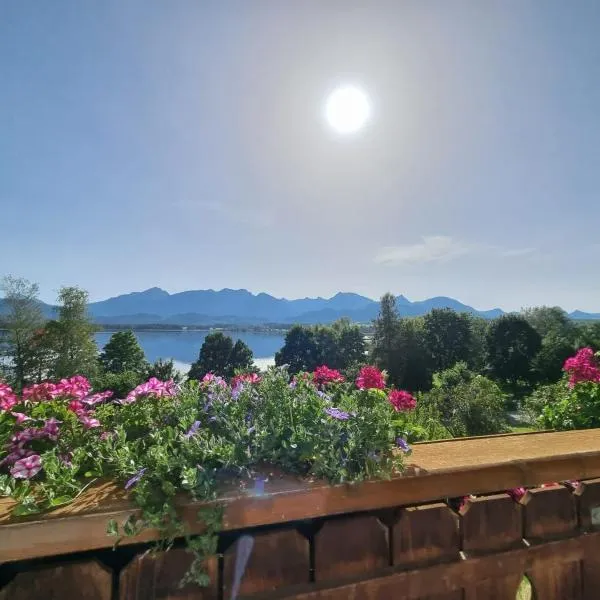 Landhaus Amberg Hopfen am See // Hopfensee // Füssen, hotelli Füssenissä