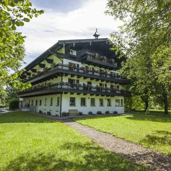 Haus Auerbach, hotel v destinaci Oberaudorf