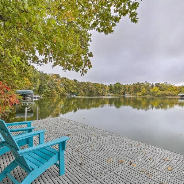 Birchwood Cottage with Red Cedar Lake Access!, hotel v destinaci Birchwood