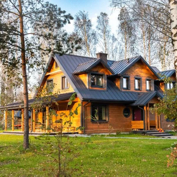 Żubrowe Sioło - dom nad łąkami, hotel a Białowieża