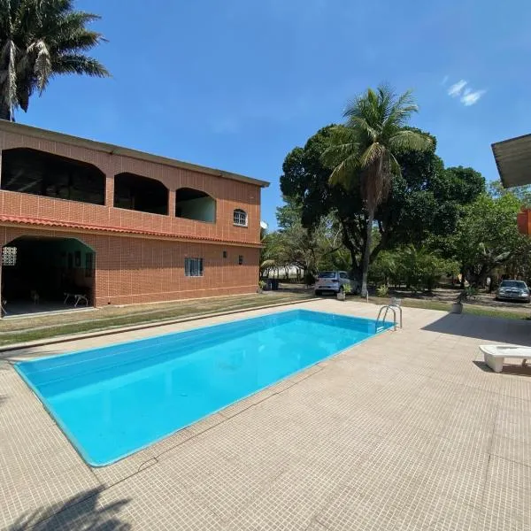 CASA inteira entre Guaratiba e Campo Grande, Rio de Janeiro, RJ - a 40 min da praia, próximo ao Estádio Miecimo da Silva e Park Shopping-Ideal para descanso, encontros, festa e lazer-3000 m2, hotel v destinaci Rio de Janeiro