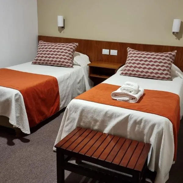 Hotel Ikera, hotel di Hernando