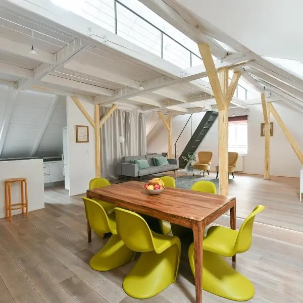 Our Loft at Charles Bridge, hotel v Praze