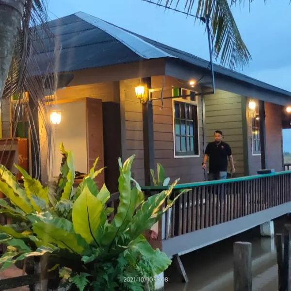 Bungalow Mat Hj Limah, hotel Ayer Hitam városában