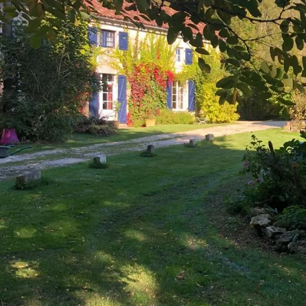 Domaine d azac, hotel v destinaci Usson-du-Poitou