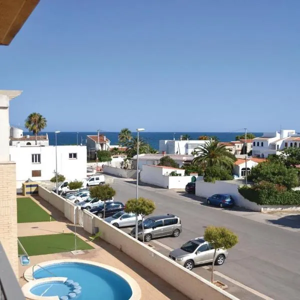 2 Bedroom Awesome Apartment In Vinaros, khách sạn ở Vinarós