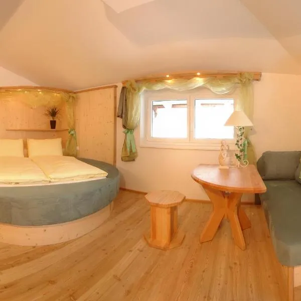Bed & Breakfast Landhaus Strasser, hotell i Söll