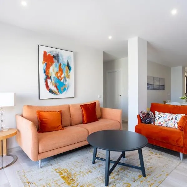 New 140m2 loft-style flat at town heart, 3 beaches close CASA LEON, hotel in El Médano