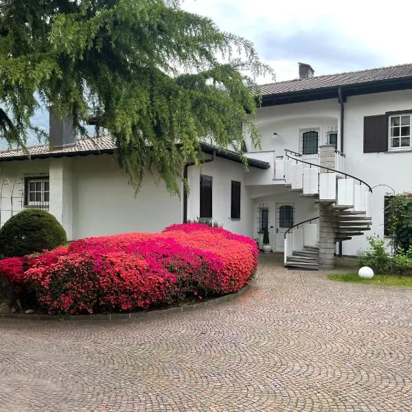 Casa Franca Omegna, hotel v destinácii Omegna