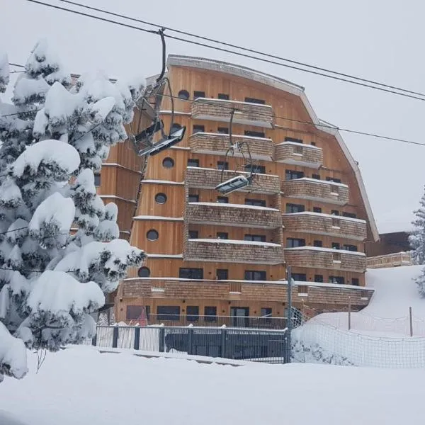 Hôtel MiL8, hotel v mestu Avoriaz
