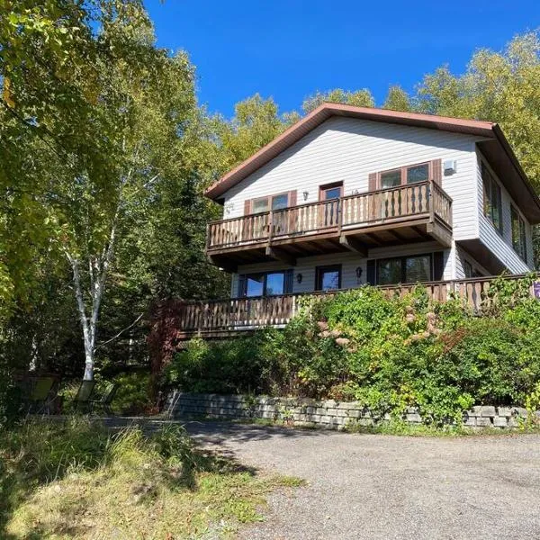 프티트-리비에르-생-프랑수아에 위치한 호텔 Chalet «L'Autrichien» de Charlevoix