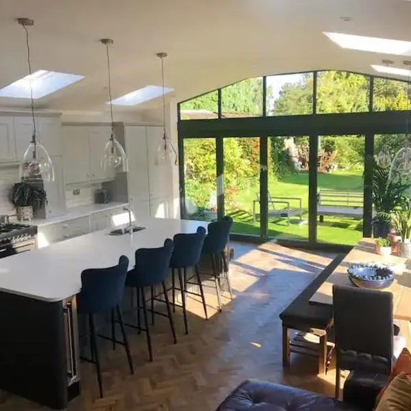 HAYFIELD COTTAGE spacious detached luxury home、Copmanthorpeのホテル