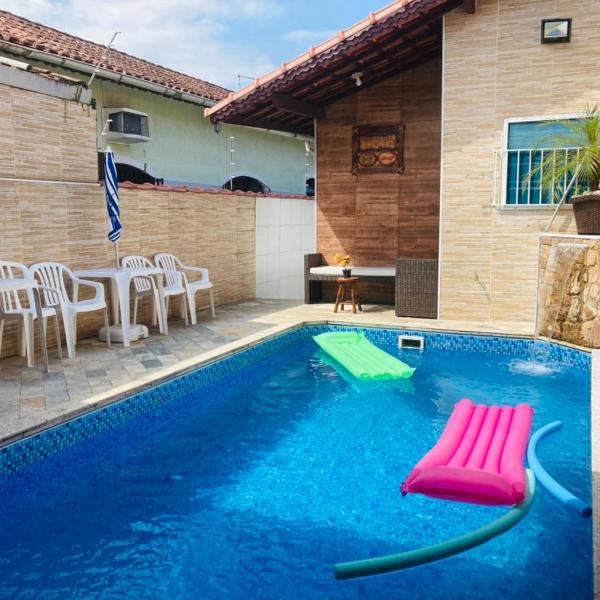 Casa Moderna e Aconchegante à Beira Mar, com Opção de Piscina Aquecida Cobrado à Parte, Área Gourmet com Churrasqueira em Deck Coberto Frente a Piscina, Aconchegante Sala de Estar com Lareira, Garagem para 4 Carros, Casa Pé na Areia a 50 metros da Praia - Foto 2