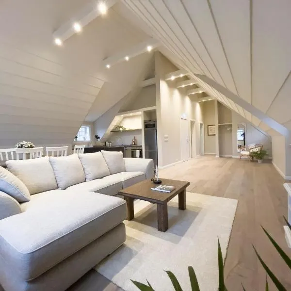 Kristinsson Apartments、グリンダヴィークのホテル