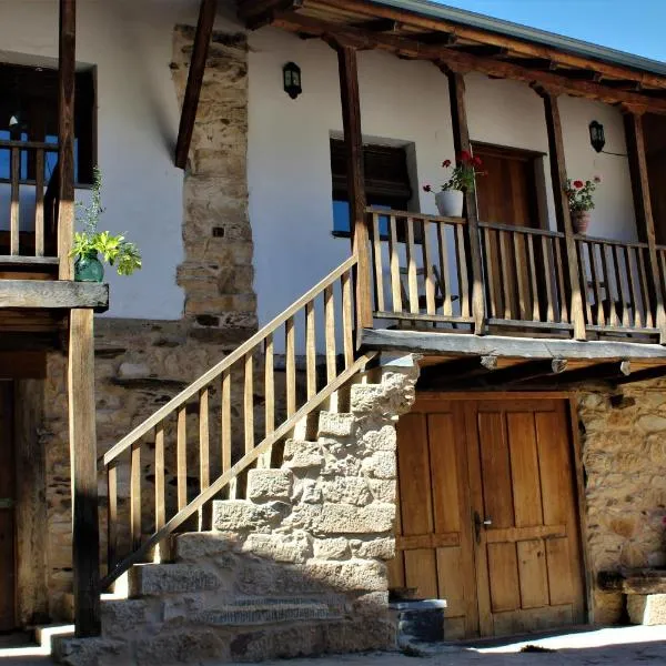 Alojamientos Serra da Lastra, hôtel à Las Médulas