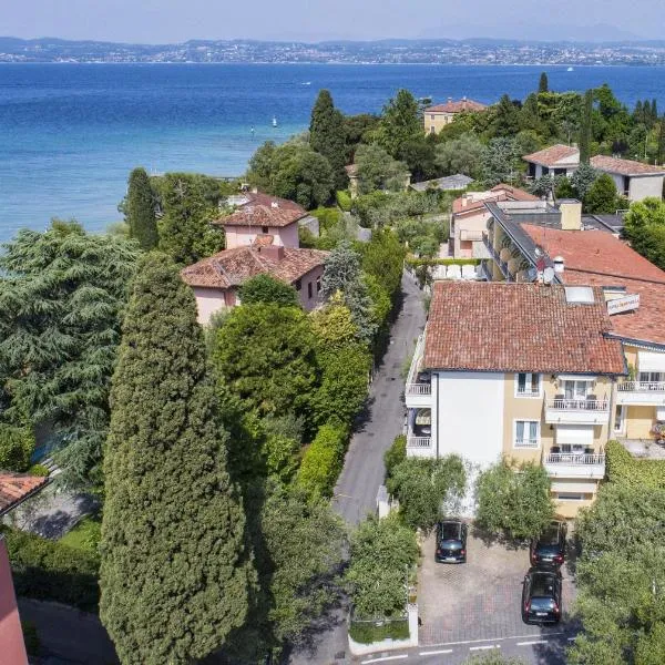 Hotel Serenella, hótel í Sirmione